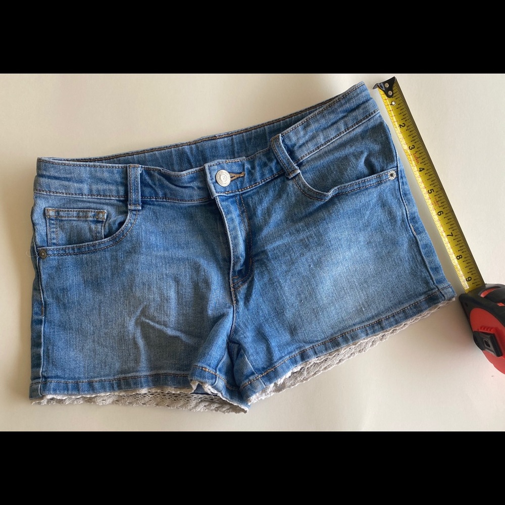 Girls Crazy 8 jean shorts size 14.